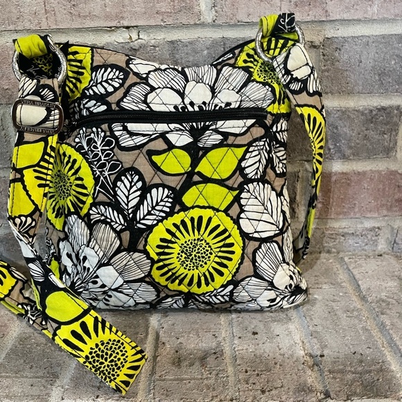 Vera Bradley - Picture 2 of 10